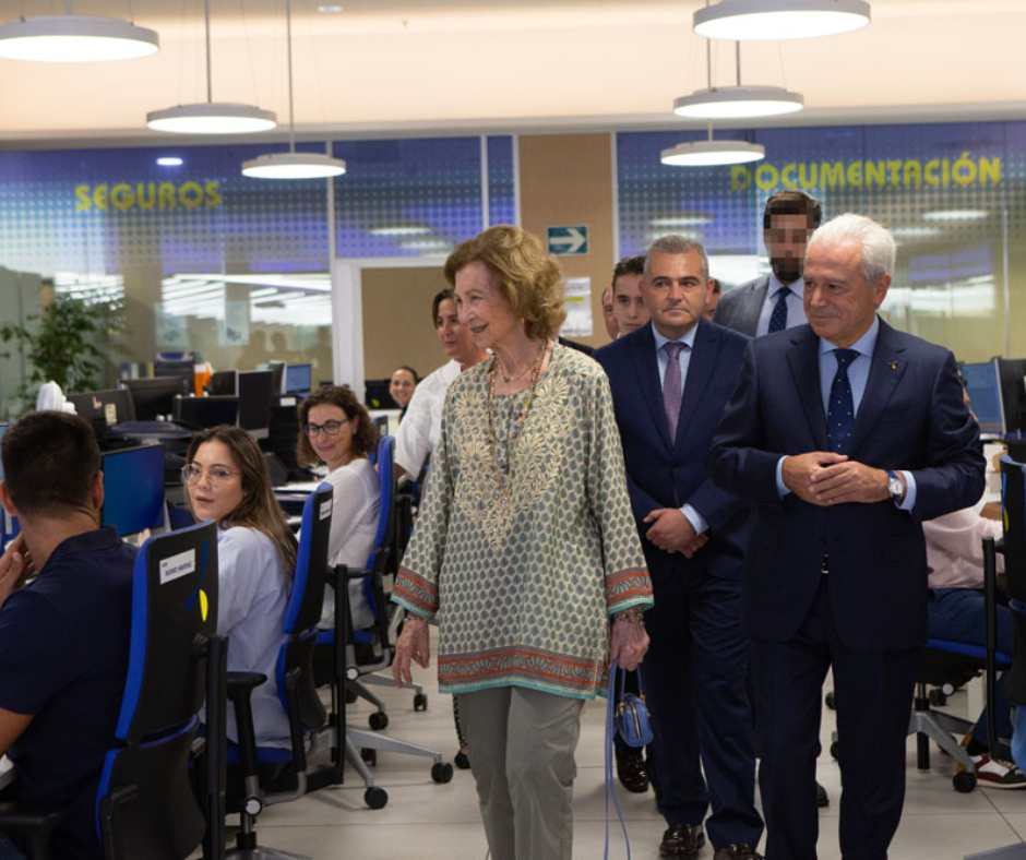 S.M. la Reina Doña Sofía visita la sede de Primafrio