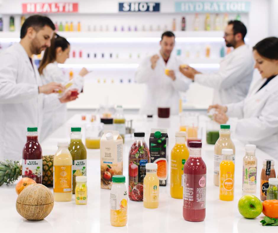 El portfolio de AMC Global incluye cerca de 2.000 productos naturales e innovadores de zumos, smoothies, gazpachos, shots funcionales, leches y yogures vegetales.