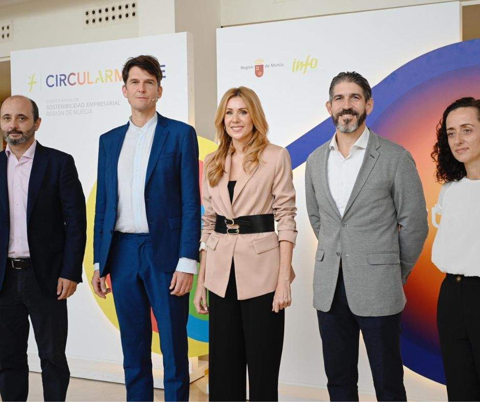 Inauguración del I Foro Circularmente en el que ha intervenido la consejera de Empresa, Marisa López Aragón.