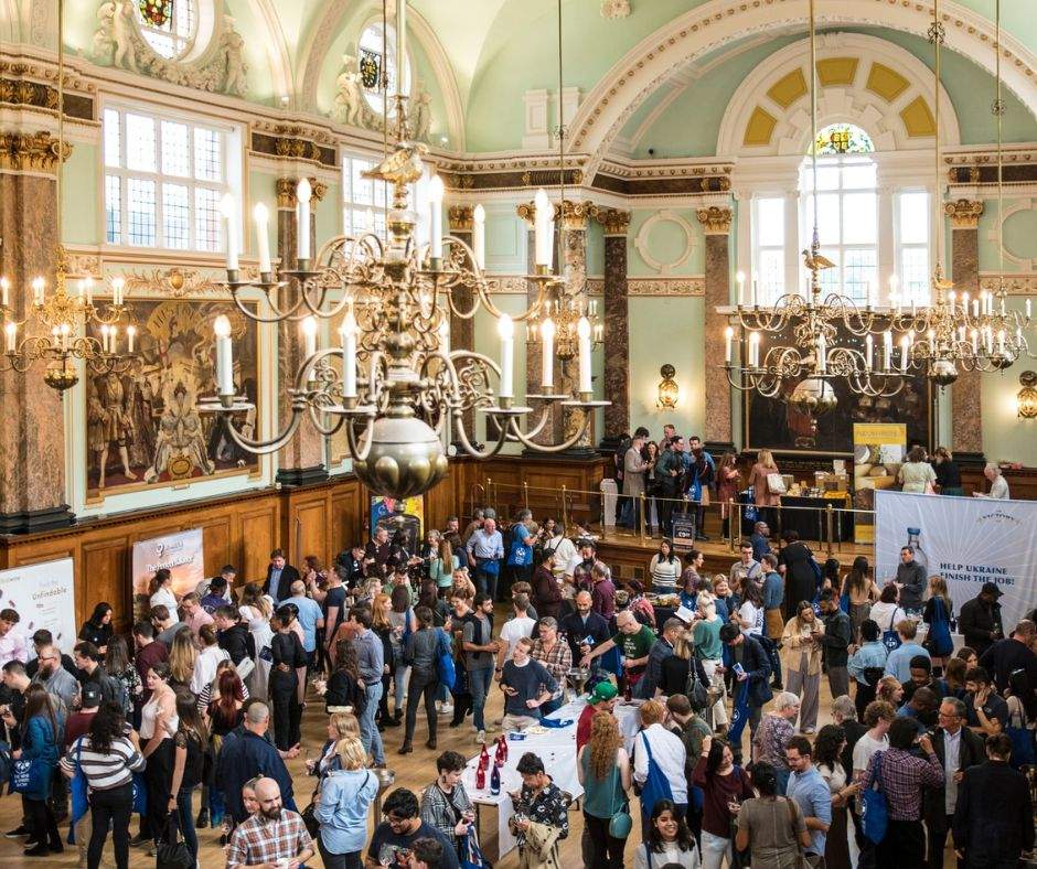 Imagen del salón de Londres donde se celebra el encuentro.