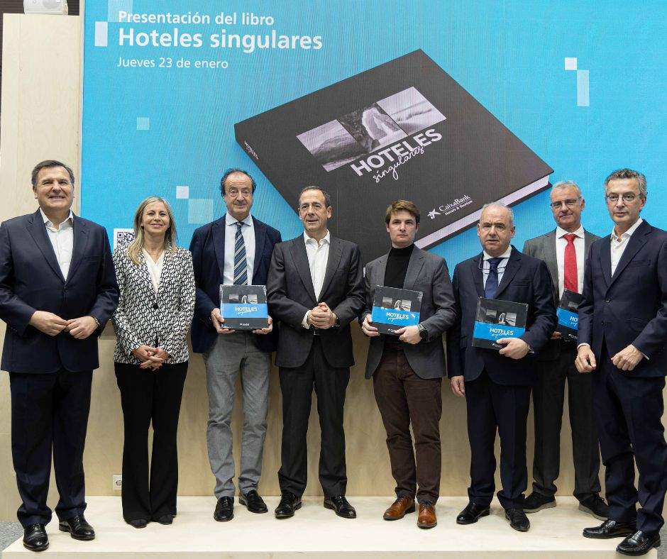 Imagen de la presentación del libro en Fitur. (CaixaBank)