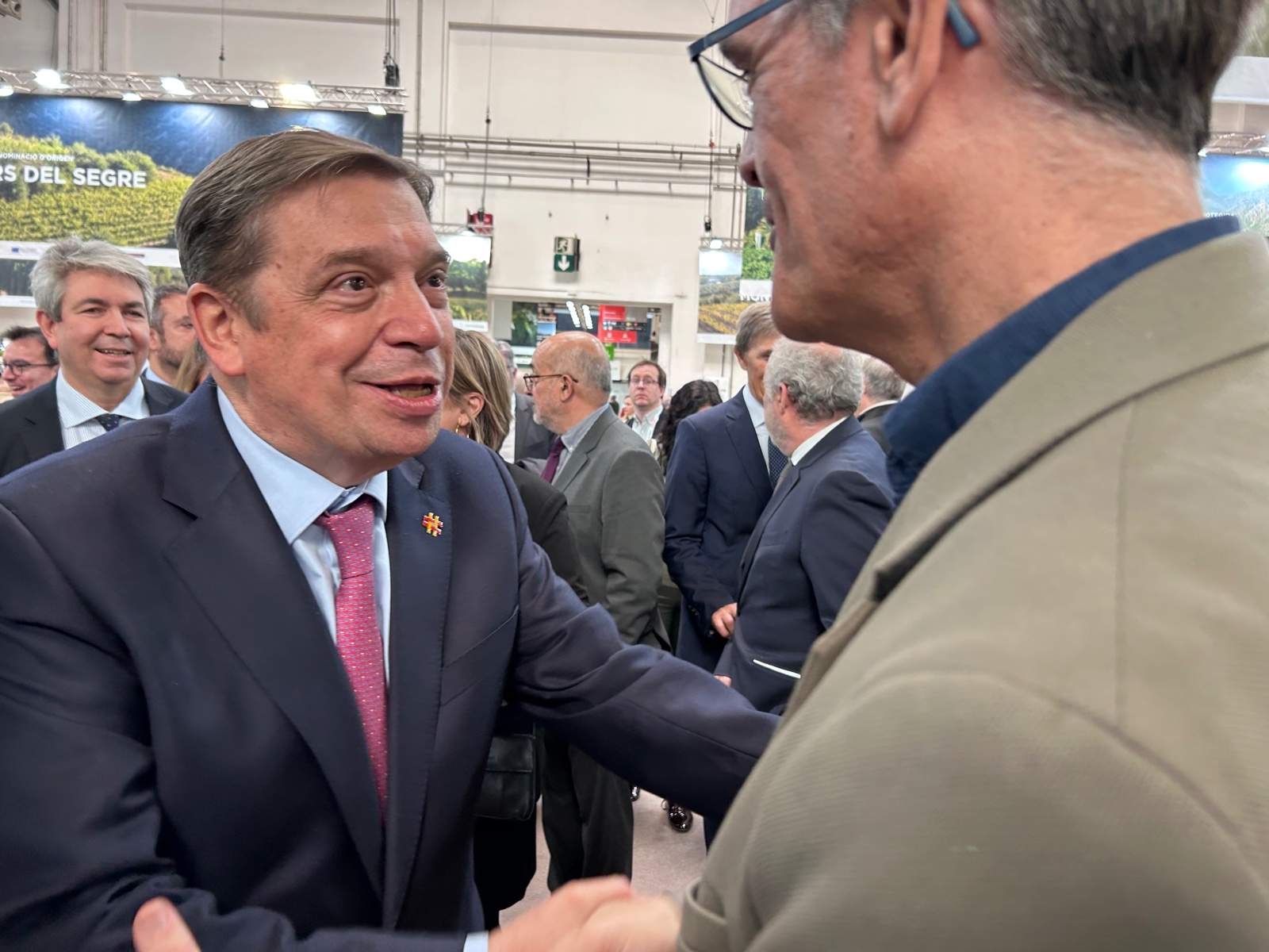 Ministro Luis Planas con el presidente del Consejo Regulador DOP Jumilla, Silvano García. (DOP Jumilla)